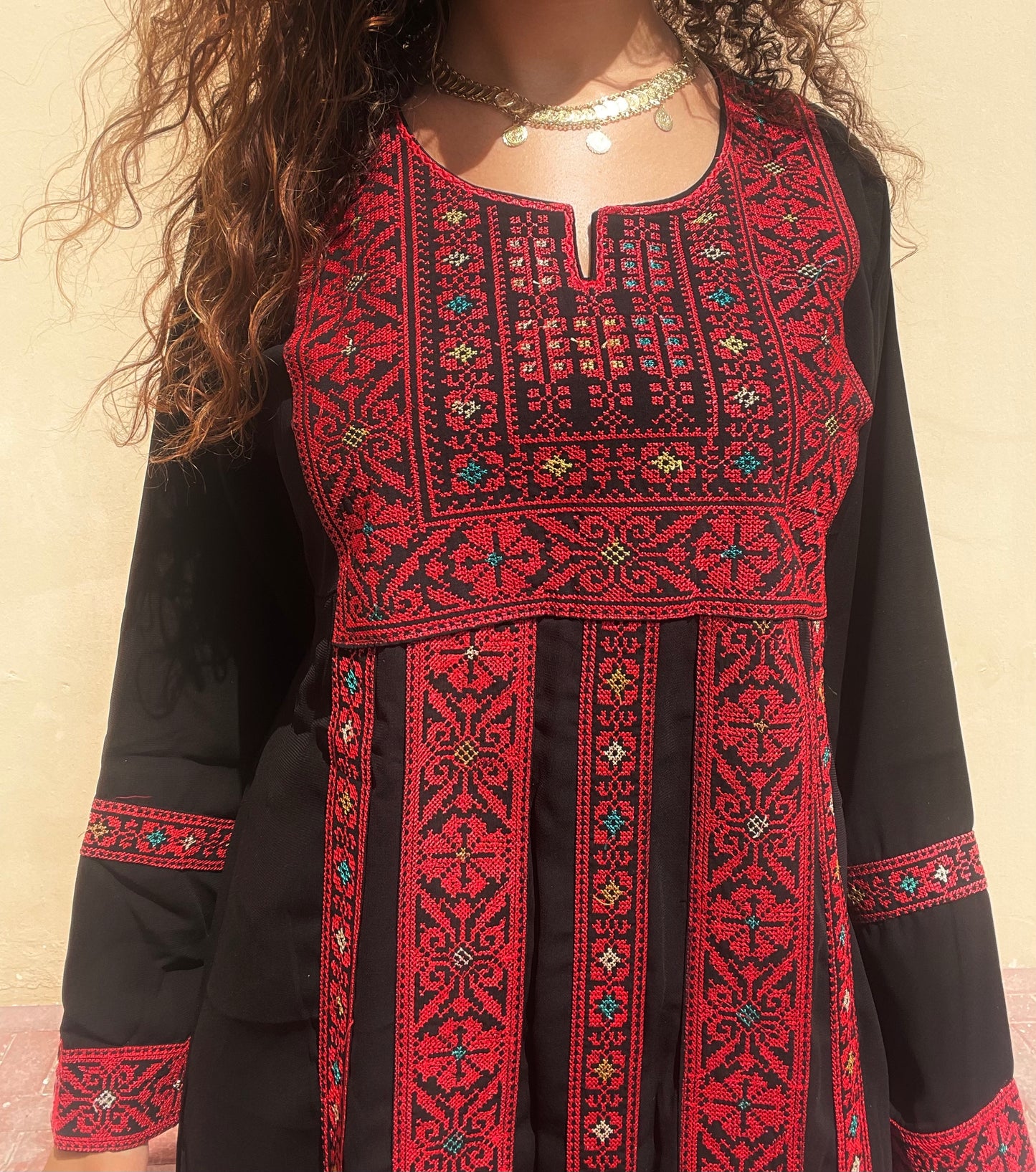 The Daughter Falasteen Thobe - RULACOUTURE
