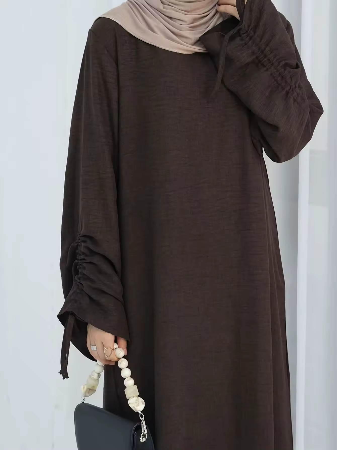 Essential scrunch abaya